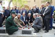 حضور کارکنان شبکه دامپزشکی سنندج در غبارروبی و عطر افشانی مزار شهدا به مناسبت روز کارمند