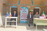 برپایی میز ارتباطات مردمی شبکه دامپزشکی سنندج در محل مسجد جامع به مناسبت هفته دولت