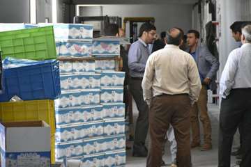 گزارش کشف، ضبط بیش 4 تن ماهی تاریخ منقضی و در حین تغیبر تاریخ مصرف به 6 ماه بعد در سنندج