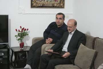 دیدار استاندار با خانواده شهدای دامپزشکی کردستان