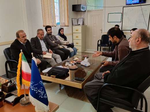 جلسه‌ای به منظور بررسی مسائل و چالش‌های مجتمع پرورش ماهی پالنگان، امروز ۵ آذر ۱۴۰۴ با حضور مدیرکل دامپزشکی استان کردستان و جمعی از بهره‌برداران این مجتمع، در محل شبکه دامپزشکی شهرستان کامیاران برگزار شد