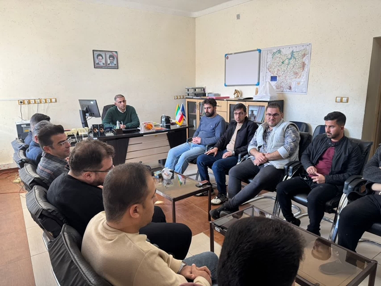  برگزاری جلسه بررسی نواقص و مسائل داروخانه‌های دامپزشکی در شهرستان سقز