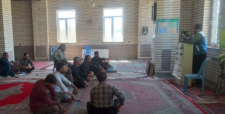 برگزاری کلاس آموزشی پیشگیری و کنترل بیماری تب برفکی ویژه دامداران روستای خاندانقلی